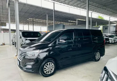 HYUNDAI H1 2.5 DELUXE ปี 2019 รถสวย มือแรกออกห้าง ไมล์น้อย TOP สุด พร้อมใช้ รับประกันตัวถังสวย