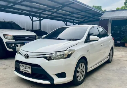 2013 Toyota VIOS 1.5 E รถเก๋ง 4 ประตู 
