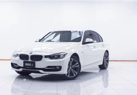 1D581 BMW SERIES 3 320I SPORT 2.0 AT 2014
