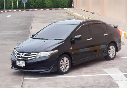 2013 Honda CITY 1.5 i-VTEC รถเก๋ง 4 ประตู ออกรถง่าย