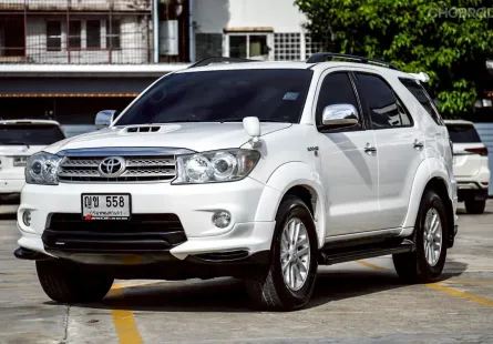 2011 Toyota Fortuner 3.0 V SUV รถสภาพดี มีประกัน