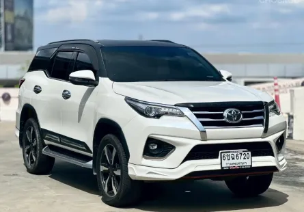2018 Toyota Fortuner 2.8 TRD Sportivo SUV รถบ้านแท้ ไมล์น้อย 