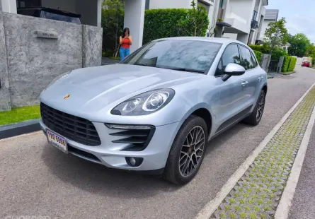 2018 Porsche Macan สีเทา