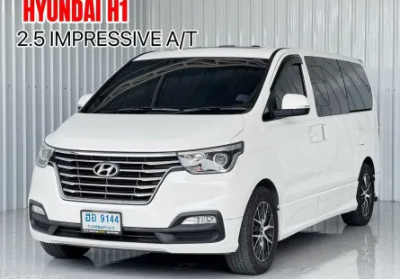  Hyundai H-1 2.5 H-1 Impressive sunroof รถตู้/MPV รถสภาพดี มีประกัน