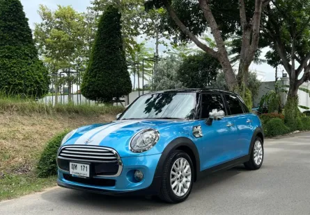 2015 Mini Cooper Hatch 5 Door 1.5 D รถศูนย์ 