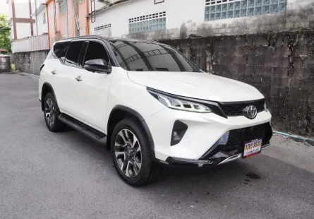 TOYOTA FORTUNER 2.4 LEGENDER BLACK TOP 2WD ปี 2022
