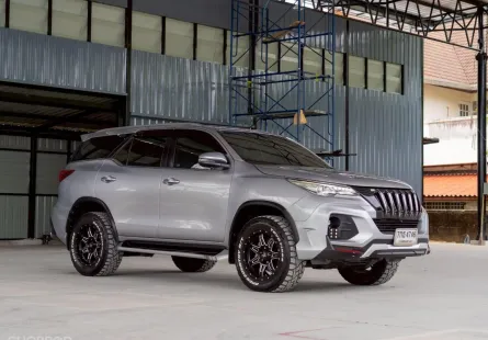 Toyota Fortuner 2.4 V 4WD ปี 2018