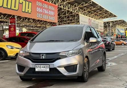 2016 Honda JAZZ 1.5 i-VTEC รถเก๋ง 5 ประตู 