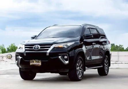 TOYOTA Fortuner 2.4V 2WD 6A/T ปี 2018 จด 2019