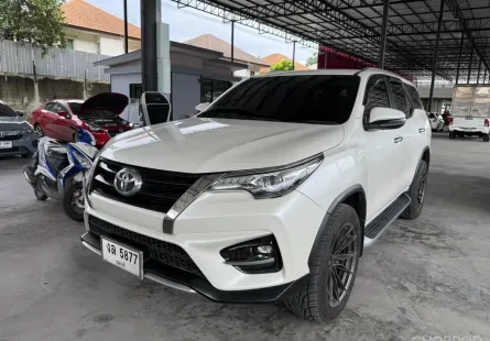 2018 Toyota Fortuner 2.4 V SUV ขายเงินสดเท่านั้น
