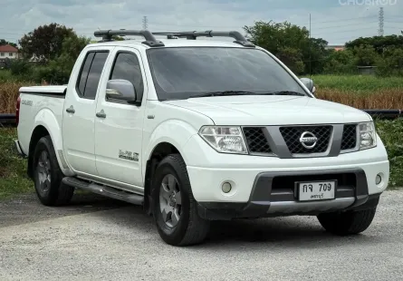 2011 Nissan Navara 2.5 Calibre Grand Titanium รถกระบะ ออกรถง่าย รถบ้านมือเดียว ป้ายแดง 