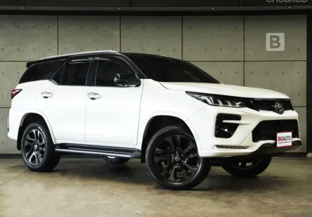 2022 Toyota FORTUNER 2.8 GR Sport 4WD SUV AT ไมล์เเท้ 3 หมื่น รุ่น TOP สุด มี warranty ศูนย์ B3794
