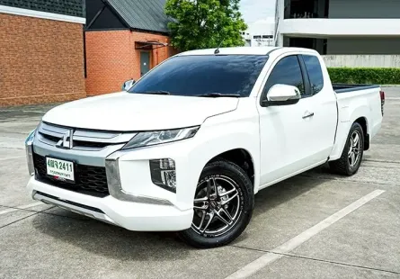 2022 MITSUBISHI TRITON 2.5 GLX MEGA CAB  