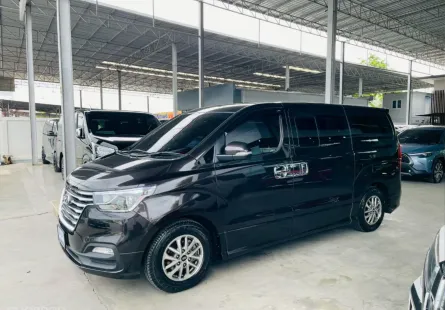 HYUNDAI H-1 2.5 ELITE 2019 รถสวย มือแรกออกห้าง ไมล์น้อย 7 หมื่นโล 11 ที่นั่ง รับประกันตัวถังสวย