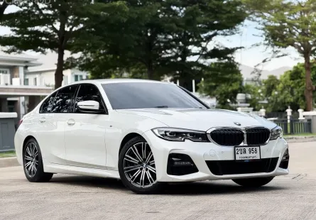 2022 BMW 3 Series 2.0 320d รถเก๋ง 4 ประตู รถบ้านแท้ ไมล์น้อย มือเดียวป้ายแดง 