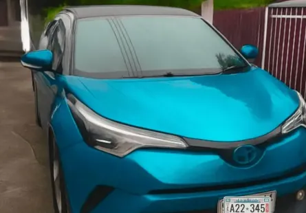 Toyata C-HR 1.8 Hybrid ขายด่วน 399,000  ถูกสุดแล้ว เจ้าของขายเอง