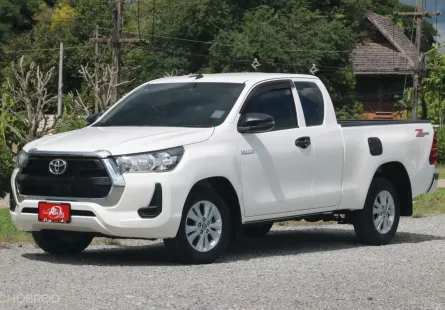 TOYOTA HILUX REVO 2.4 Entry Z-Edition Cab M/T  ปี2022 สีขาว