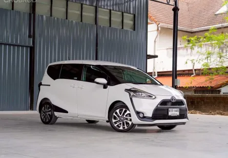 Toyota Sienta 1.5 V ปี 2017 รถครอบครัวสุดคุ้ม ไมล์น้อย!