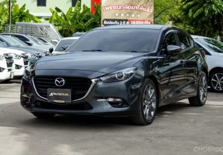 2019 Mazda 3 2.0 S Sports คันนี้รถสวยสภาพเหมือนรถใหม่ อายุการใช้งานอีกนานภายในสะอาด 
