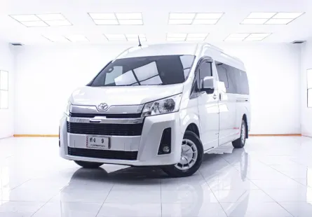 1D674 TOYOTA COMMUTER 2.8 MT 2020