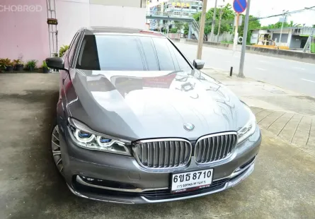 2017 Bmw 740LI Pure Excellence เครื่องยนต์เบนซินล้วน ไมล์ 7 หมื่นโล รถมือเดียวออกห้าง ฟรีดาวน์