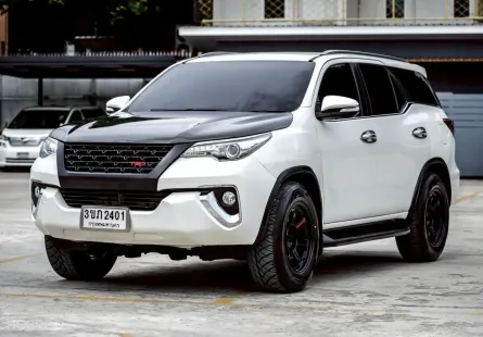 Toyota Fortuner 2.4 V ปี 2016 แต่งเต็ม ออปชันครบ จัดเลย!