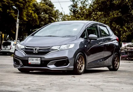 Honda JAZZ 1.5 i-VTEC ปี 2014 ราคาพิเศษสุดคุ้ม