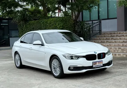 2018 BMW 320D F30LCI รถมือเดียวป้ายแดง วิ่งน้อยเพียง 54,000กม สภาพเหมือนรถใหม่ รถไม่มีอุบัติเหตุครับ
