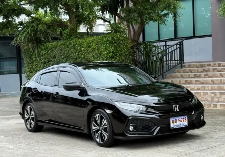 2020 HONDA CIVIC FK 1.5 TURBO รถมือเดียวออกป้ายแดง รถวิ่งน้อย เข้าศูนย์ทุกระยะ รถไม่มีอุบัติเหตุครับ