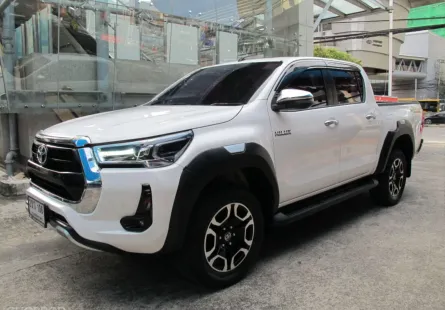 2022 TOYOTA REVO DOUBBLECAB 2.4 MID PRE RUNNER เกียร์ธรรมดา สีขาว รถสวยสภาพใหม่ มือเดียว ฟรีดาวน์