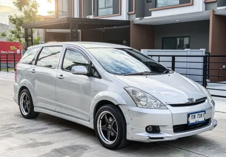 ใครหา รถครอบครัว 7 ที่นั่ง ในงบไม่ถึงแสน — มาทางนี้เลยค่ะ! 2004 Toyota WISH 2.0