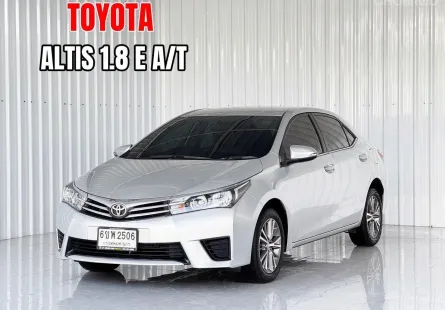 Toyota COROLLA 1.8E รถเก๋ง 4 ประตู 