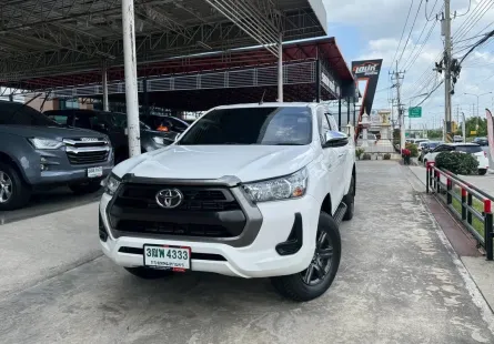 ขายรถกระบะ Toyota Hilux Revo 2.4 Prerunner ปี 2022 สภาพดี ไมล์น้อย