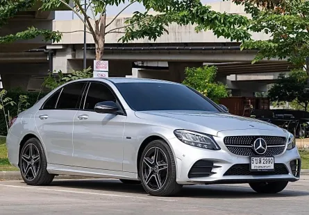 2021 Mercedes-Benz C-Class 2.0 C300e รถเก๋ง 4 ประตู ออกรถง่าย รถบ้านไมล์น้อย เจ้าของขายเอง 