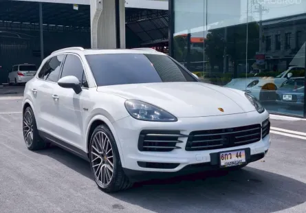Porsche CAYENNE 3.0 E-Hybrid ปี 2023 สีขาว ออปชันครบ ราคาพิเศษ มือเดียวป้ายแดง เจ้าของขายเอง 
