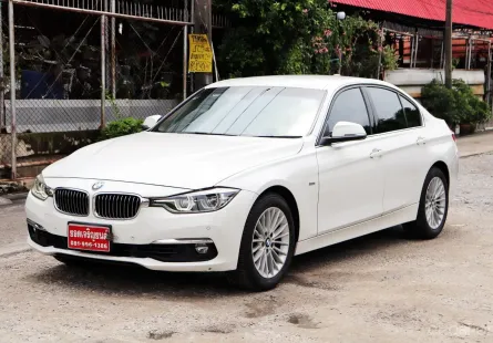 2017 BMW 3 Series 2.0 320i รถเก๋ง 4 ประตู ผ่อน11,000/6 ปี