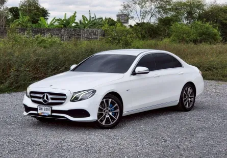 MERCEDES-BENZ E350e Plug-in HYBRID Avantgarde (W213) 9G ปี 2017 มือแรก ประหยัดขั้นสุด เซอร์วิสศูนย์