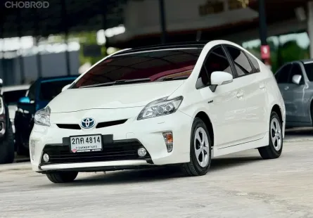 รถยนต์ Toyota Prius 1.8 Hybrid 2012 สีขาวมุข สวยงาม