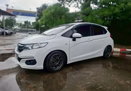 Honda Jazz 1.5 i-VTEC 2020 ราคาพิเศษ สีขาวสวย