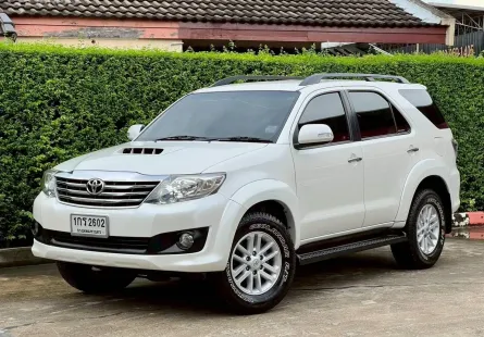 Toyota Fortuner 3.0 V ปี 2013 ราคาพิเศษ รถสวย
