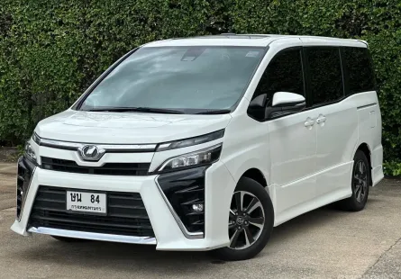 Toyota Voxy 2.0 ZS ปี 2018 รถมือสอง สวยๆ ราคาดี มือเดียว ไมล์น้อย 