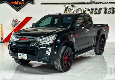 Isuzu D-Max Blue Power Spacecab Hi-Lander 1.9 L เกียร์ธรรมดา ปี 2017/2018 ผ่อนเริ่มต้น 6,*** 