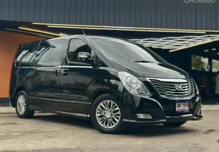 Hyundai Grand Starex 2.5 VIP 2015 ไมล์น้อย มือเดียวป้ายแดง 