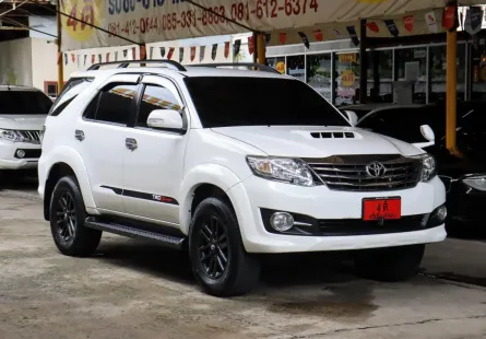 2014 Toyota Fortuner 2.5 V Midnight Shine