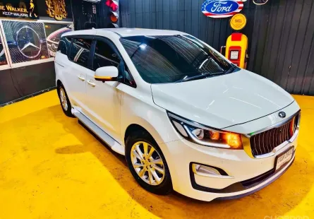 2021 Kia Grand Carnival 2.2 LX Wagon รถสวย ไมล์แท้ มือเดียวป้ายแดง 