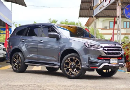 Isuzu Mu-x 3.0 4wd Top สุด ปี 2021จด2022 มือเดียวป้ายแดง ใหม่เอี่ยม ทรงดี ไม่มีชน ฟรีดาวน์