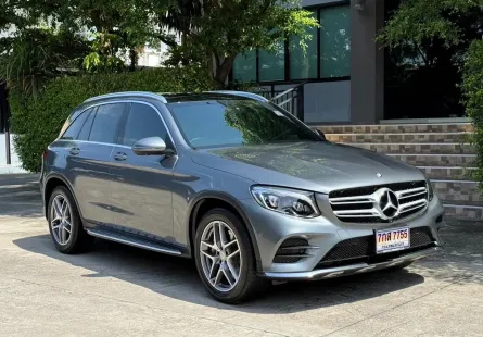 2017 BENZ GLC 250D AMG รถมือเดียวออกป้ายแดง รถวิ่งน้อย เข้าศูนย์ทุกระยะ ไม่เคยมีอุบัติเหตุครับ