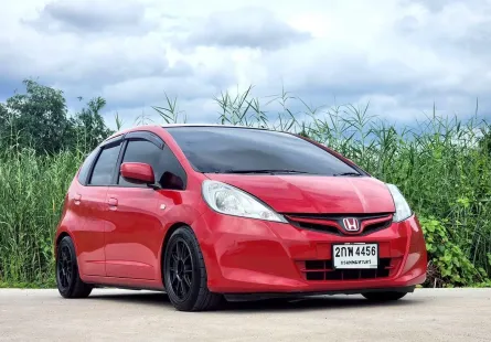 ขายรถยนต์ HONDA JAZZ 1.5 i-VTEC ปี 2013 สภาพดีมาก