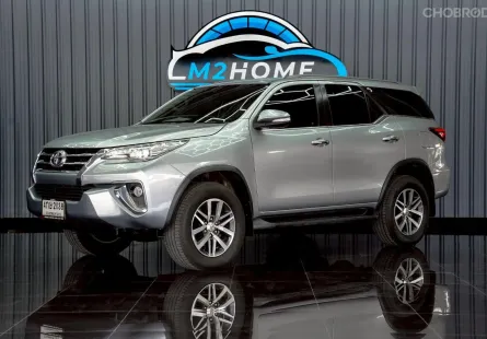 TOYOTA FORTUNER 2.8 V AT/4WD  ปี 2015 จด 2016 สีเทา