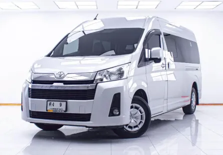 1D906 TOYOTA COMMUTER 2.8 AT 2023
